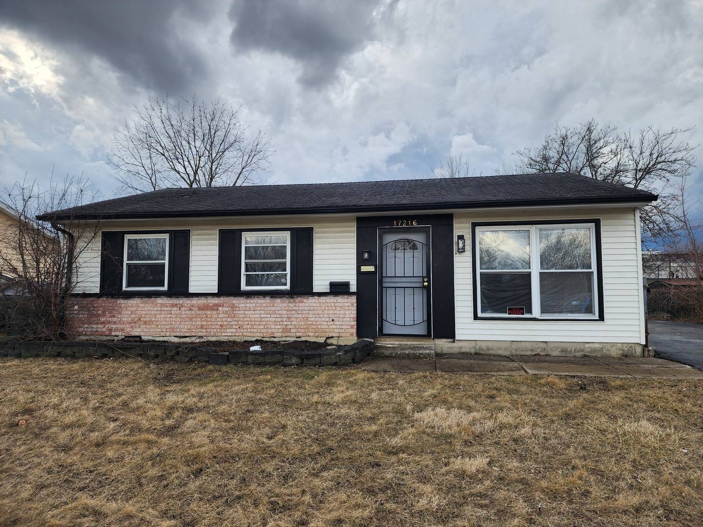 17216 Peach Grove LN, Hazel Crest, IL 60429