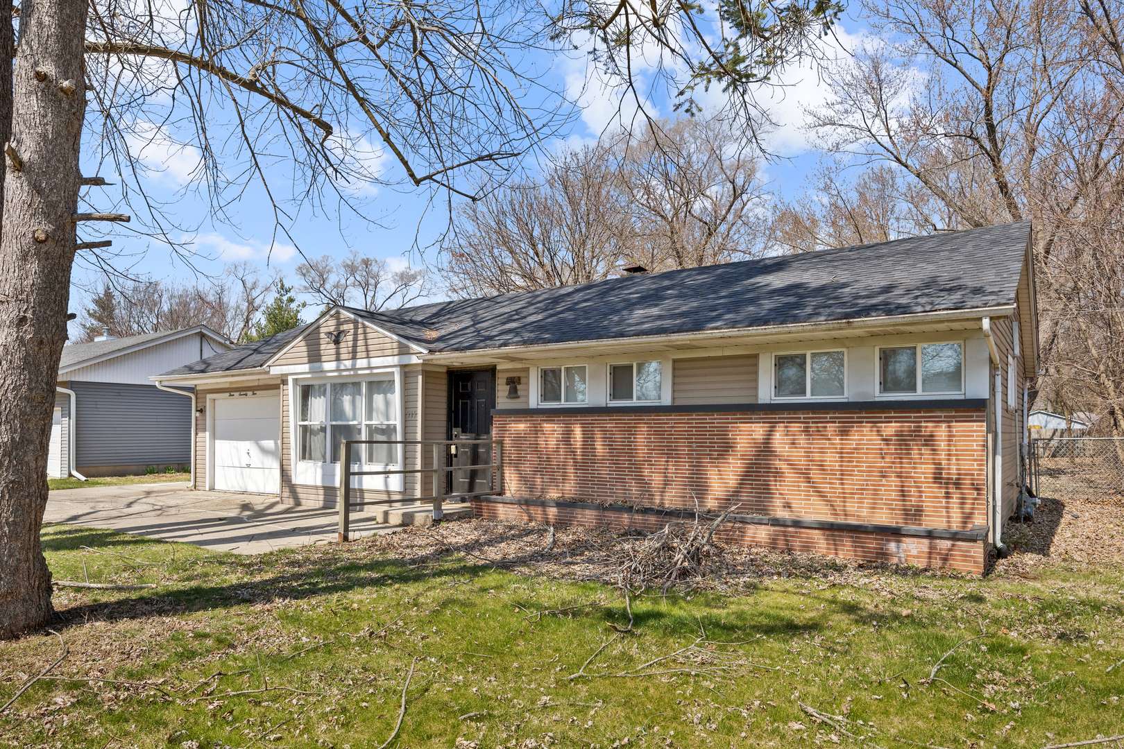 375 Douglas RD, Batavia, IL 60510