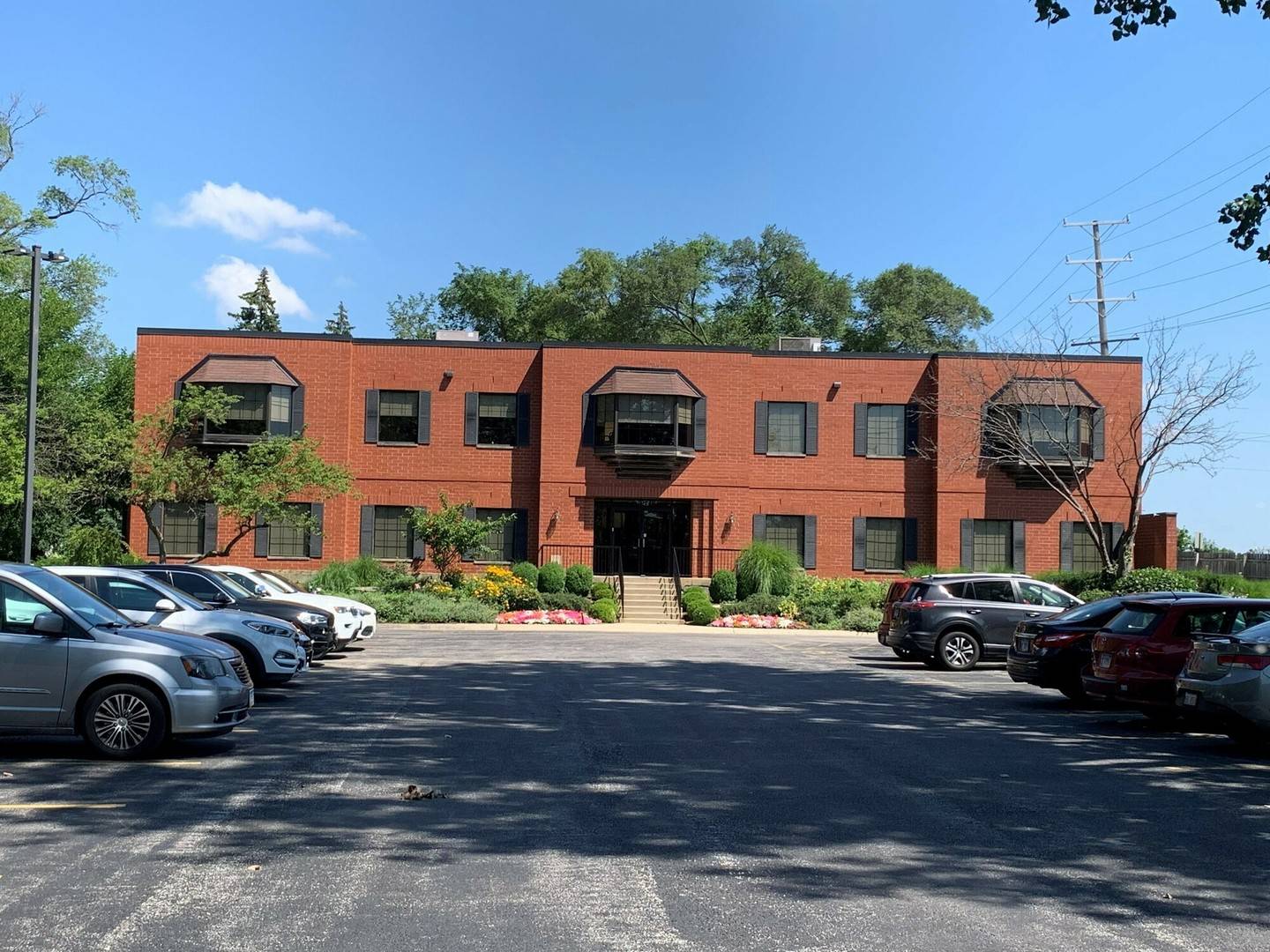 721 E Madison ST, Villa Park, IL 60181