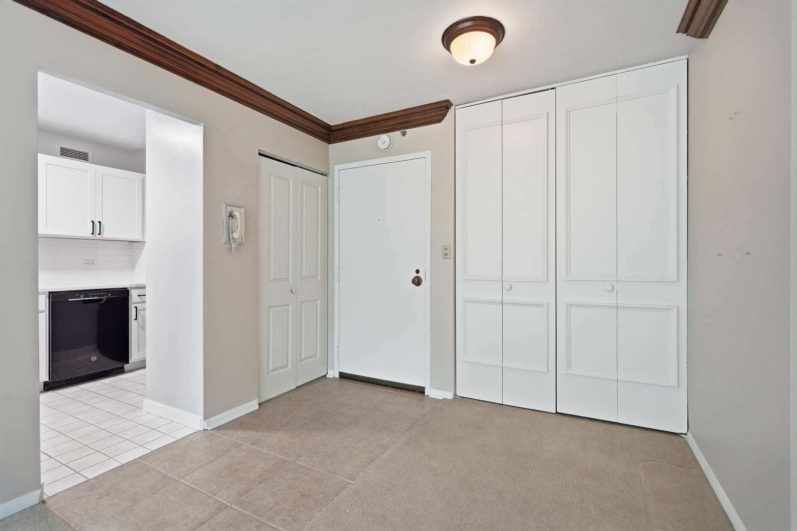 1800 7TH ST #2A, East Moline, IL 61244