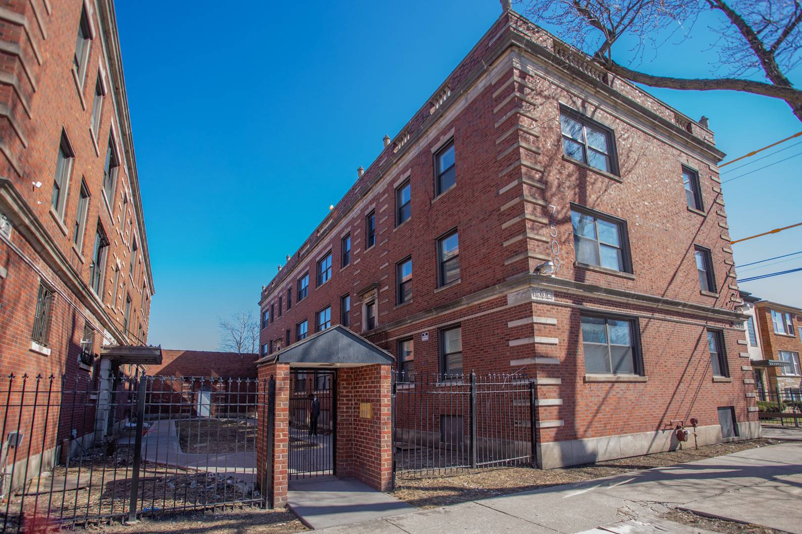 7505 S Yates ST #1, Chicago, IL 60649