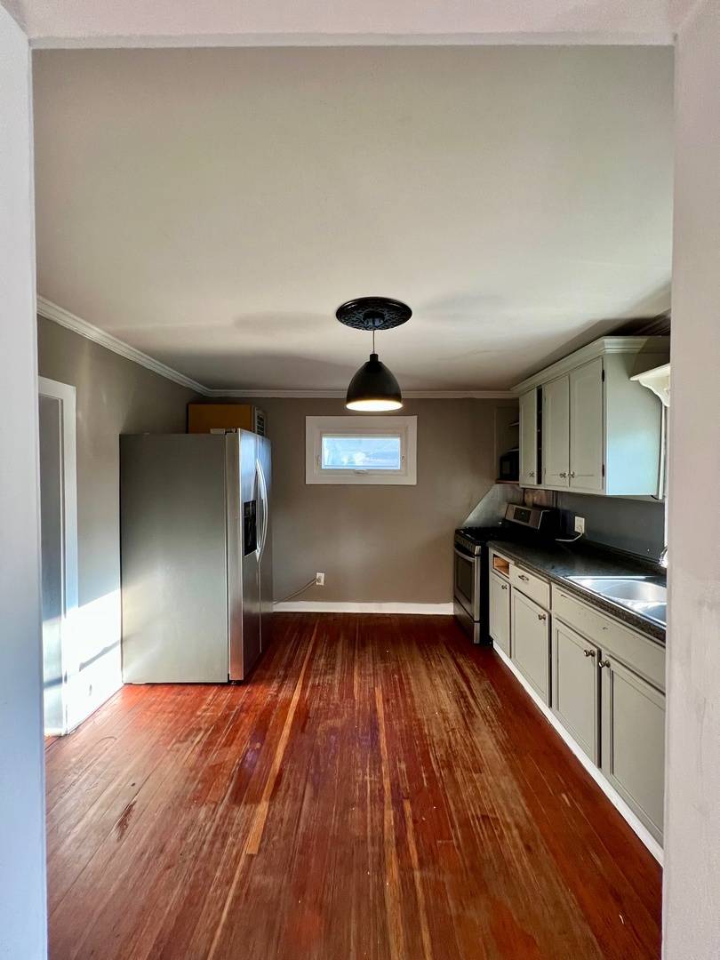 703 S 7th AVE, St. Charles, IL 60174