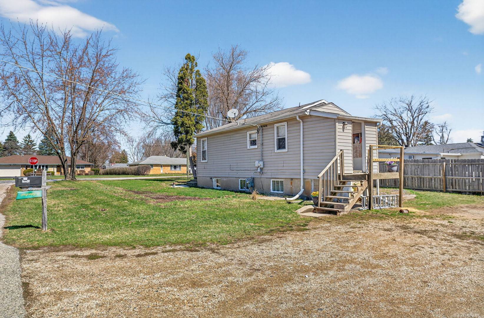 26203 W Grand AVE, Ingleside, IL 60041