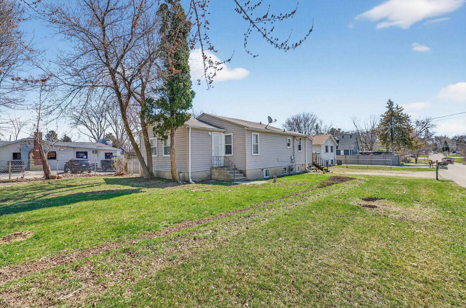 26203 W Grand AVE, Ingleside, IL 60041