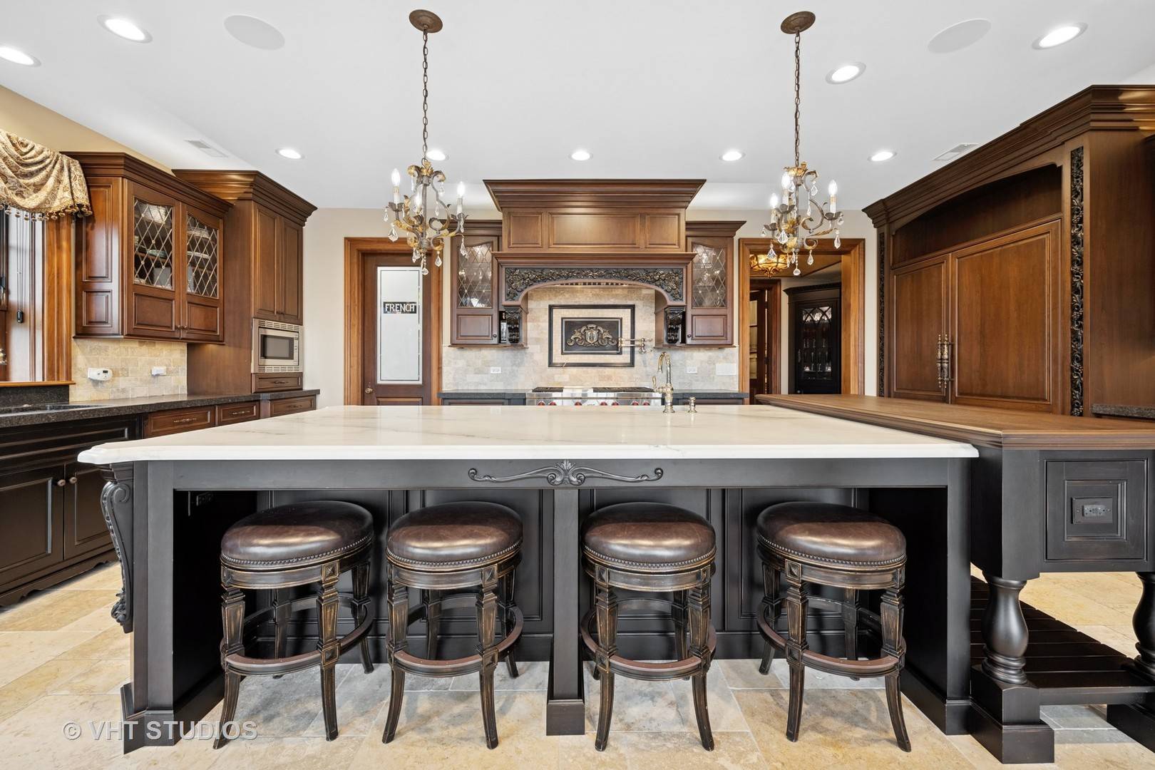 546 Oak Knoll RD, Barrington Hills, IL 60010
