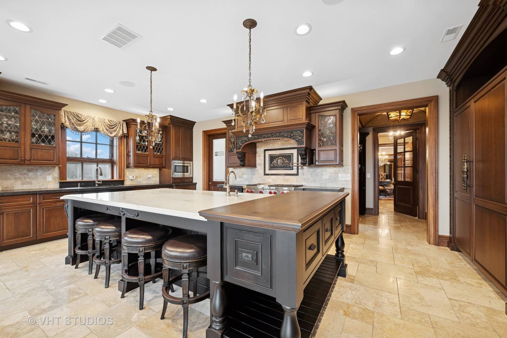 546 Oak Knoll RD, Barrington Hills, IL 60010