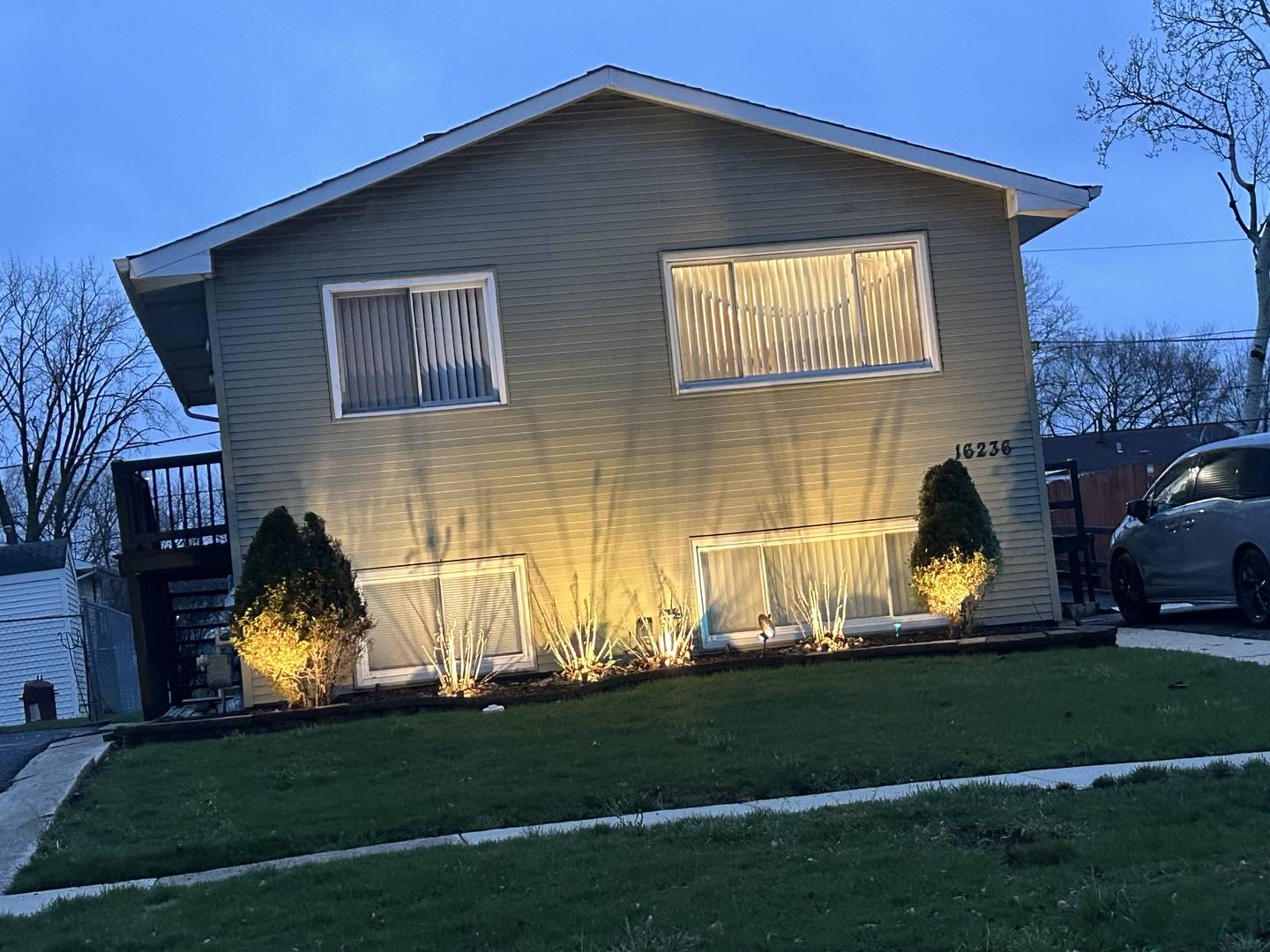 16236 S LATHROP AVE, Markham, IL 60428
