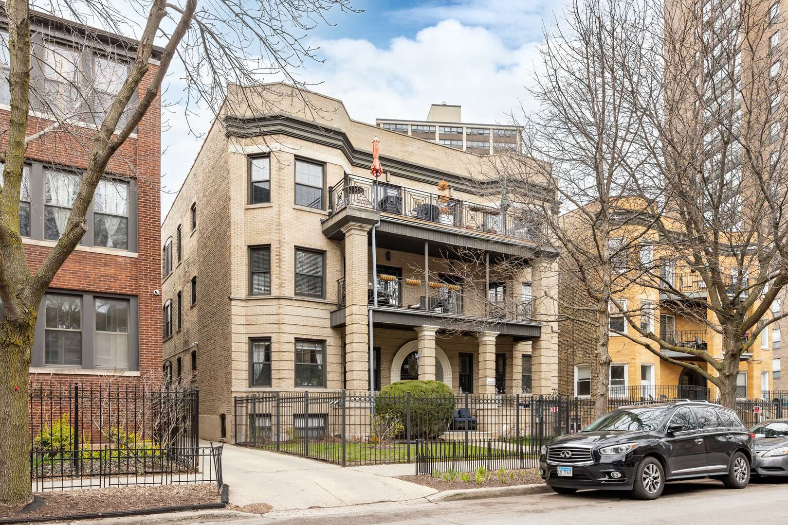 842 W Belle Plaine AVE #GW, Chicago, IL 60613