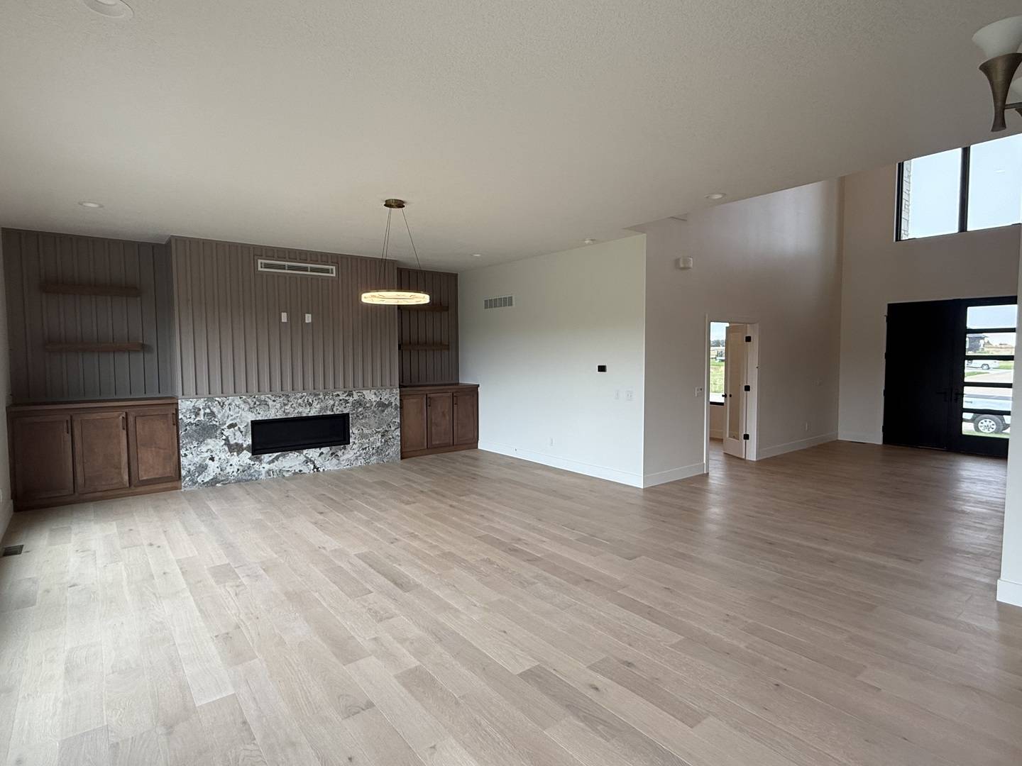 6382 Pelican ST, Bettendorf, IA 52722