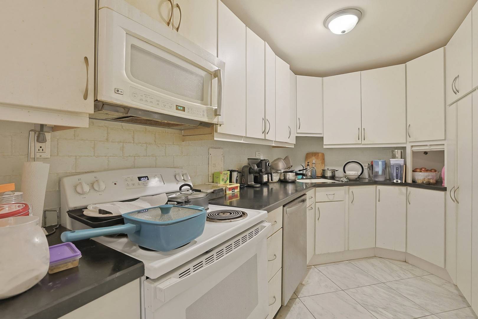 5701 N Sheridan RD #3E, Chicago, IL 60660