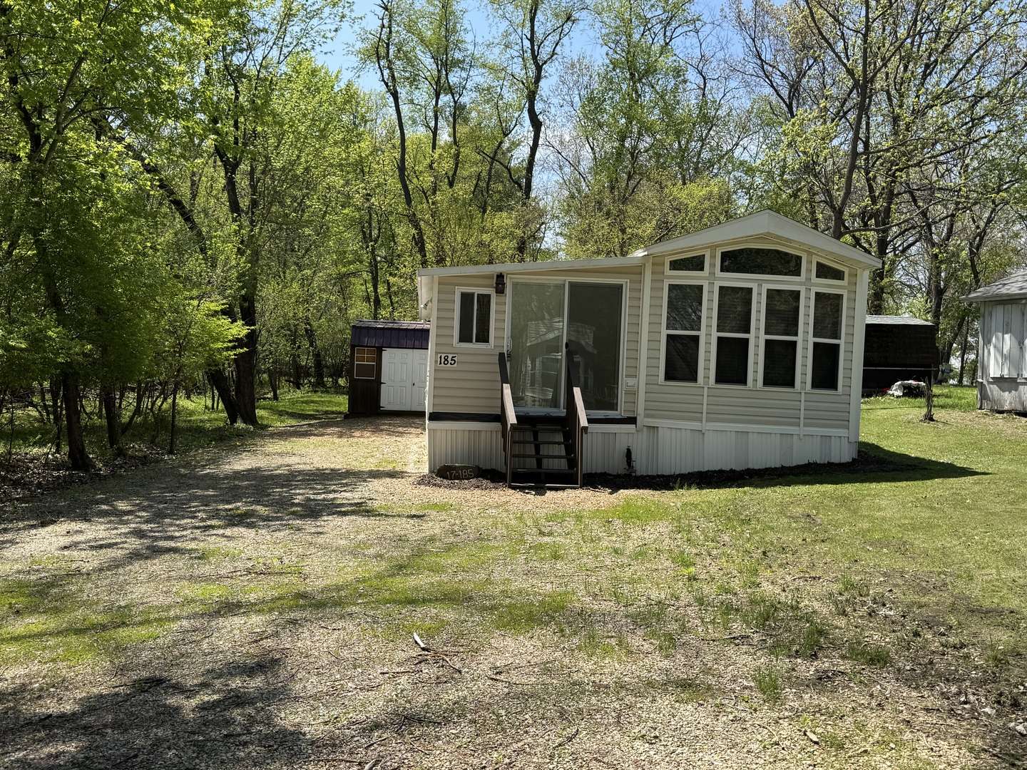 17-185 Woodhaven Lakes, Sublette, IL 61367
