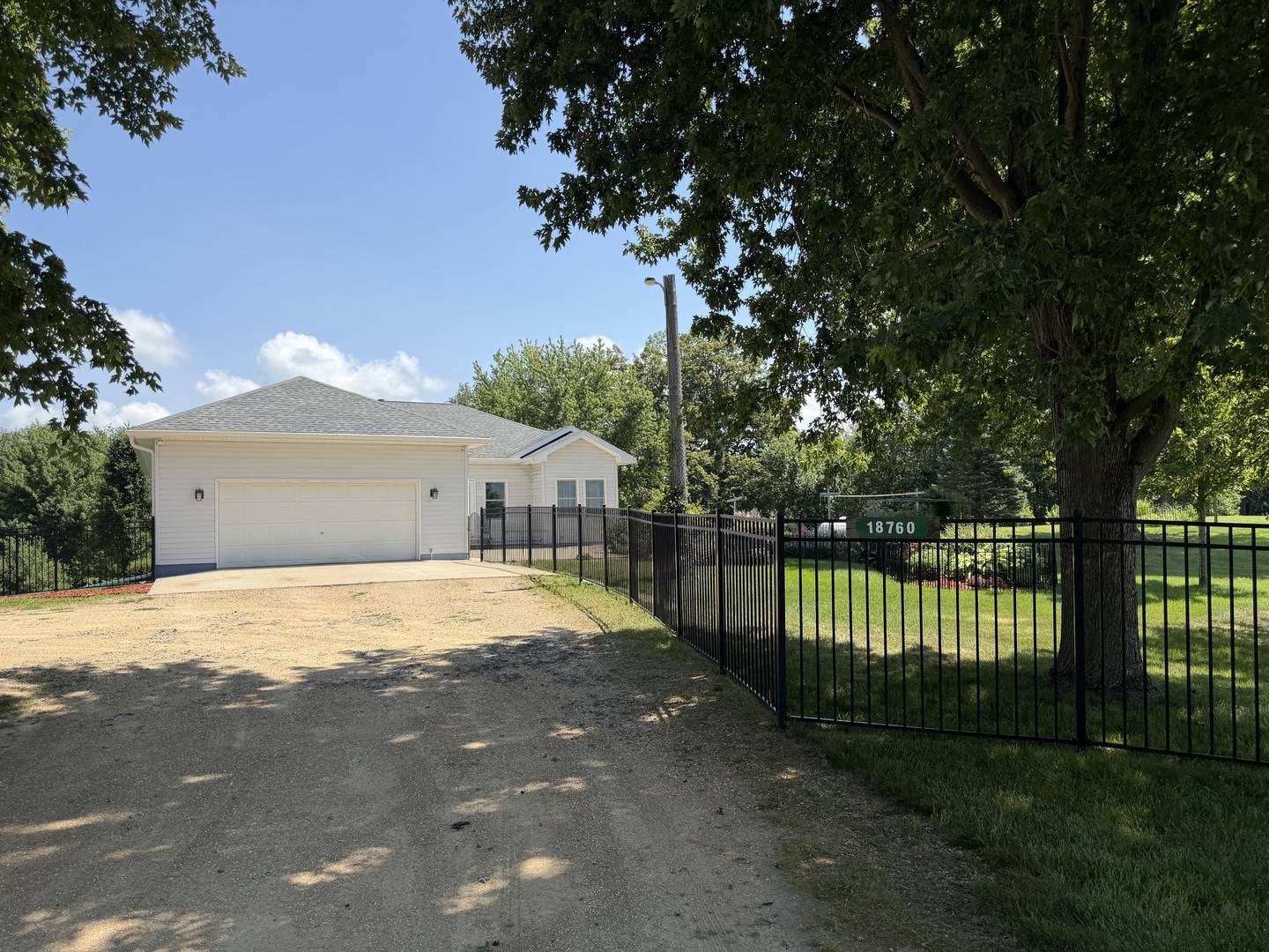 18760 Hillside RD, Morrison, IL 61270