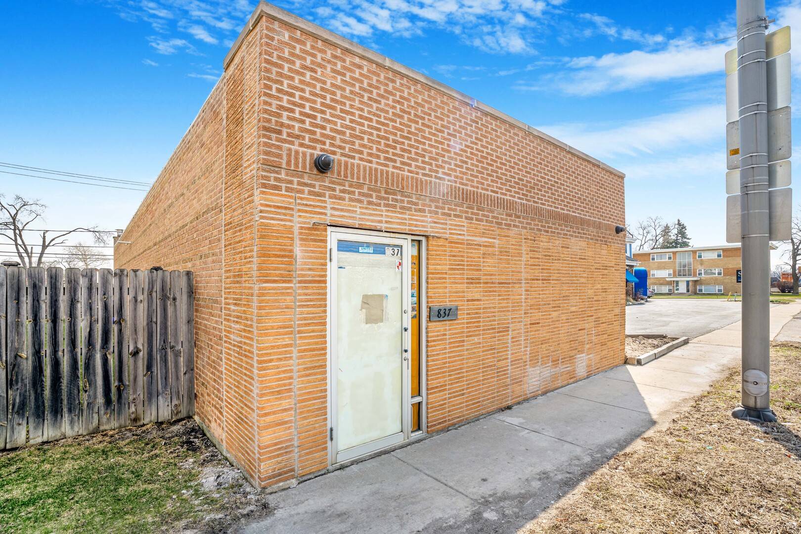 837 Mannheim RD, Bellwood, IL 60104