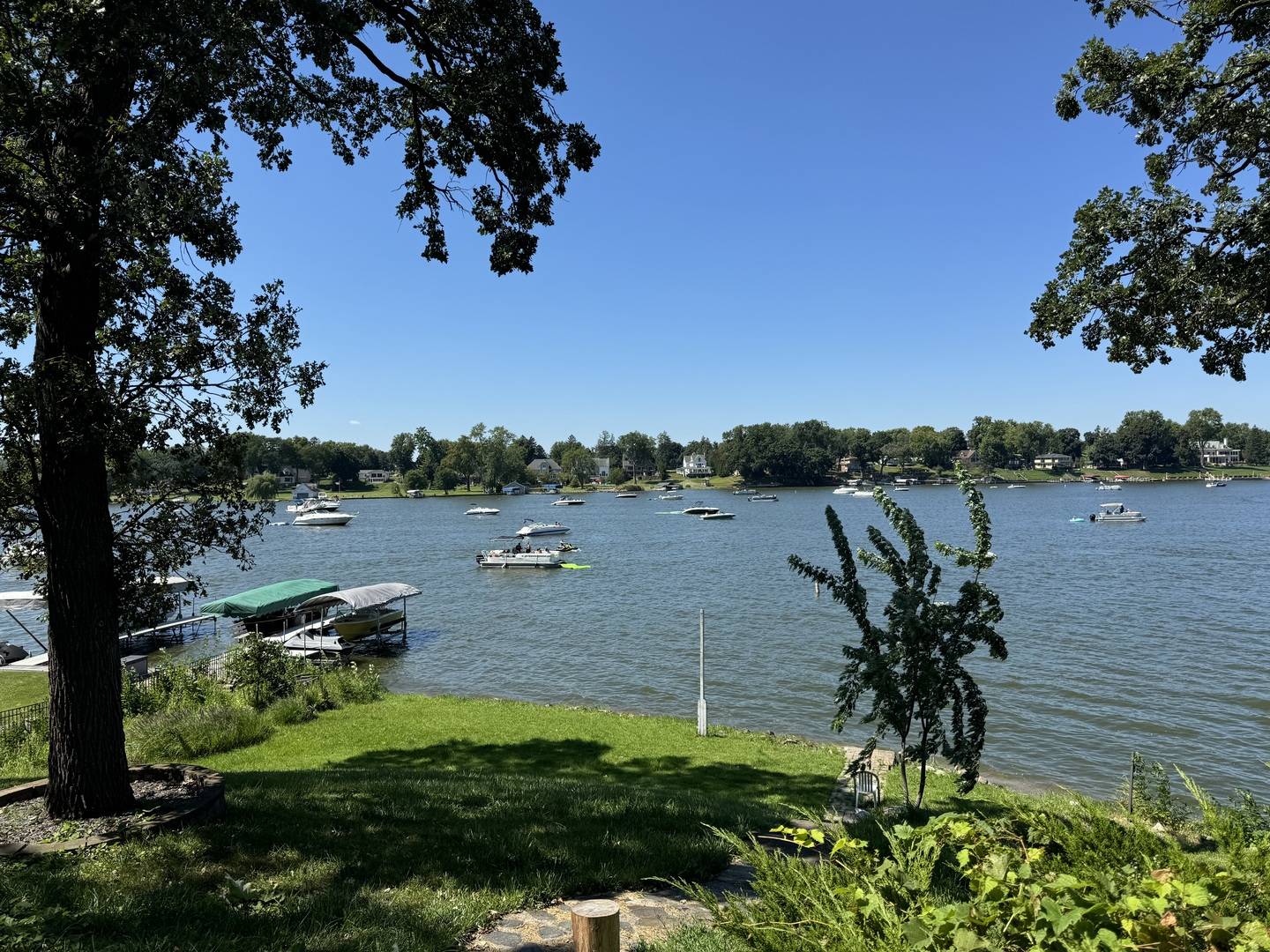 2813 Regner RD, Mchenry, IL 60051