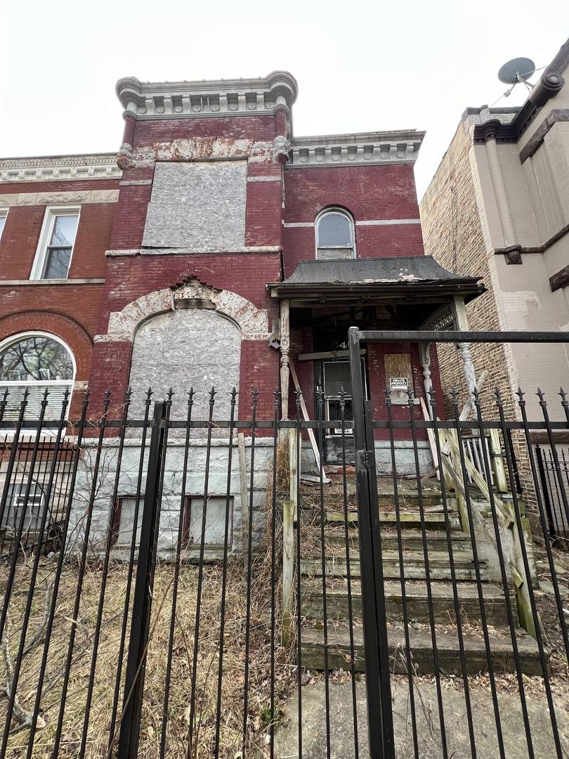 3345 W Monroe ST, Chicago, IL 60624