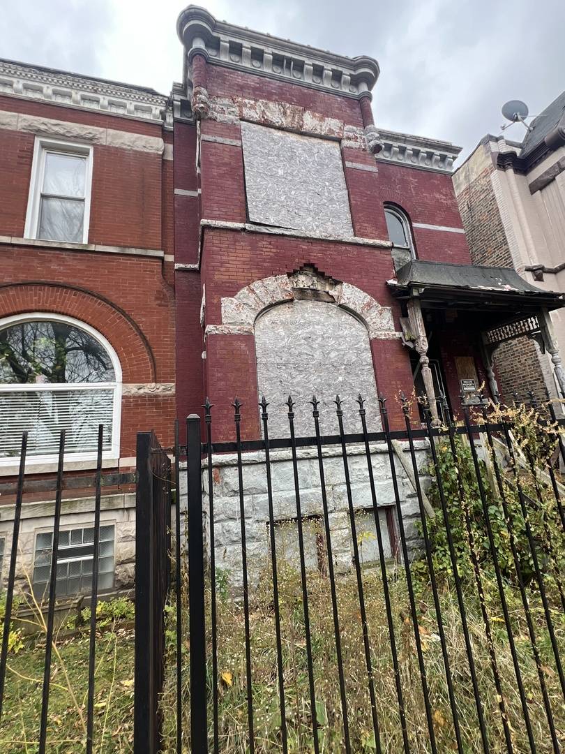 3345 W Monroe ST, Chicago, IL 60624