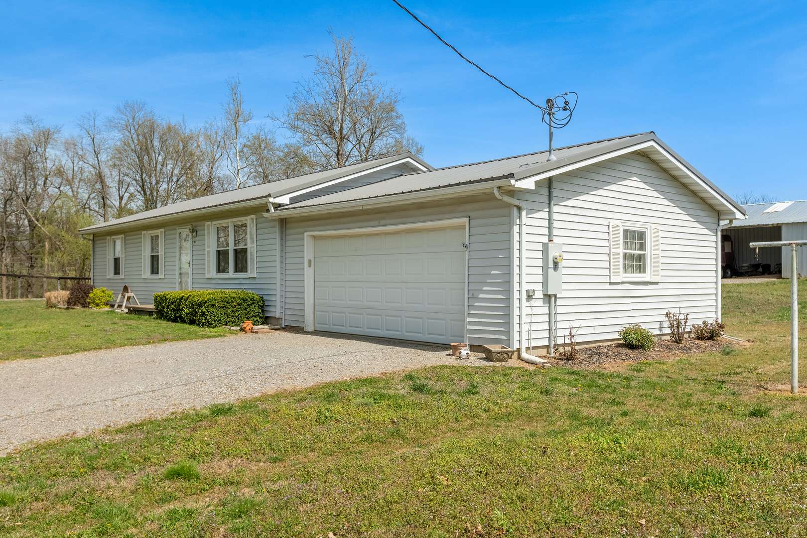 306 N White ST N, Creal Springs, IL 62922