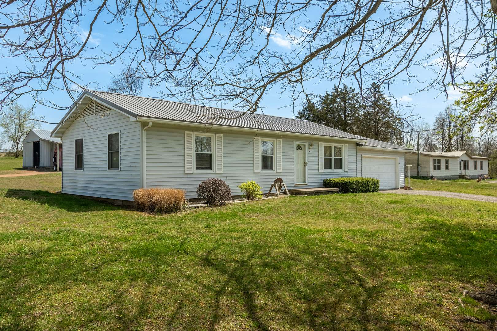306 N White ST N, Creal Springs, IL 62922