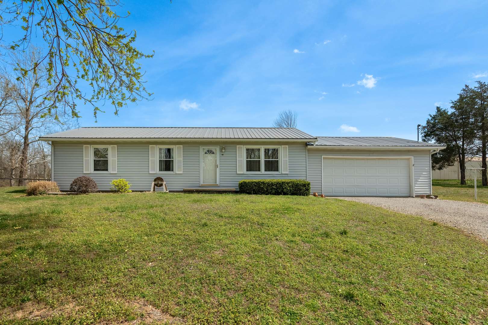 306 N White ST N, Creal Springs, IL 62922