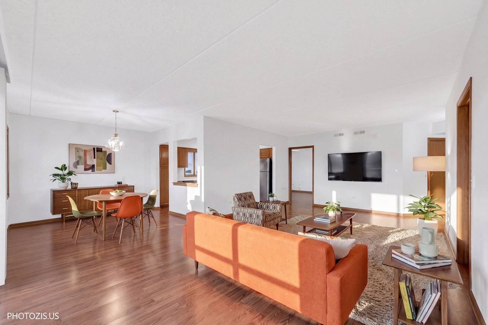 5555 N Cumberland AVE #711, Chicago, IL 60656