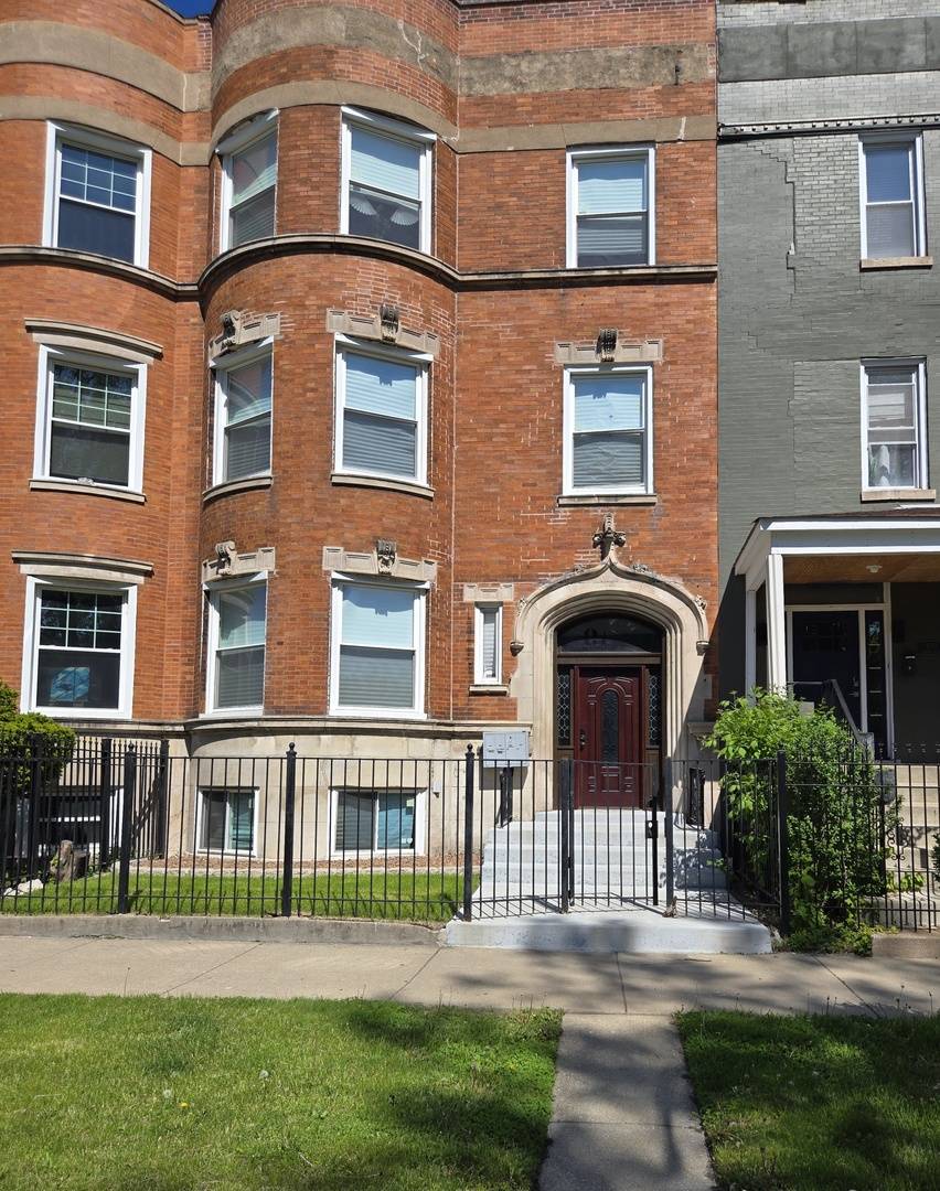 4749 S Prairie AVE #2, Chicago, IL 60615