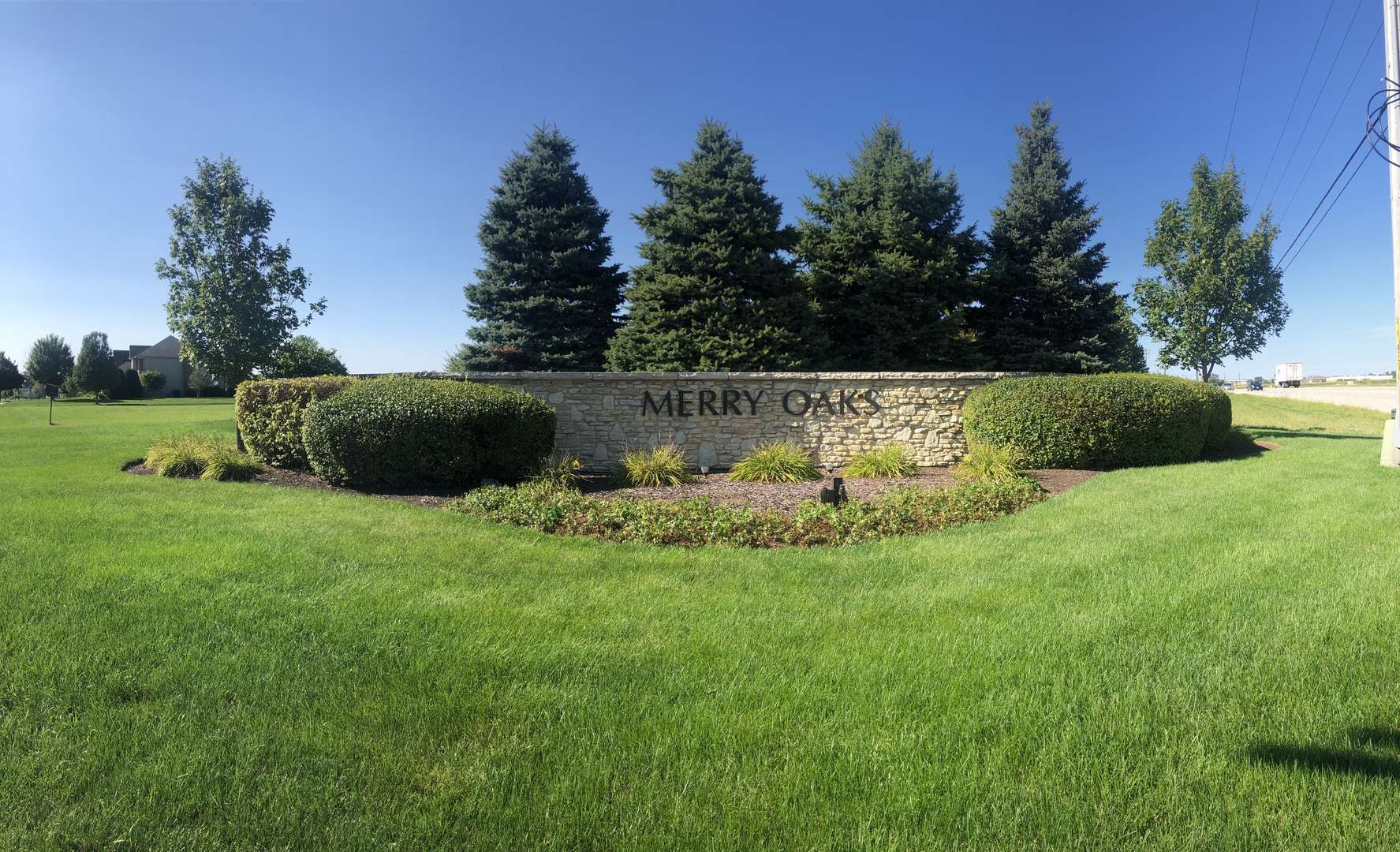 209 Whittemore DR, Sycamore, IL 60178