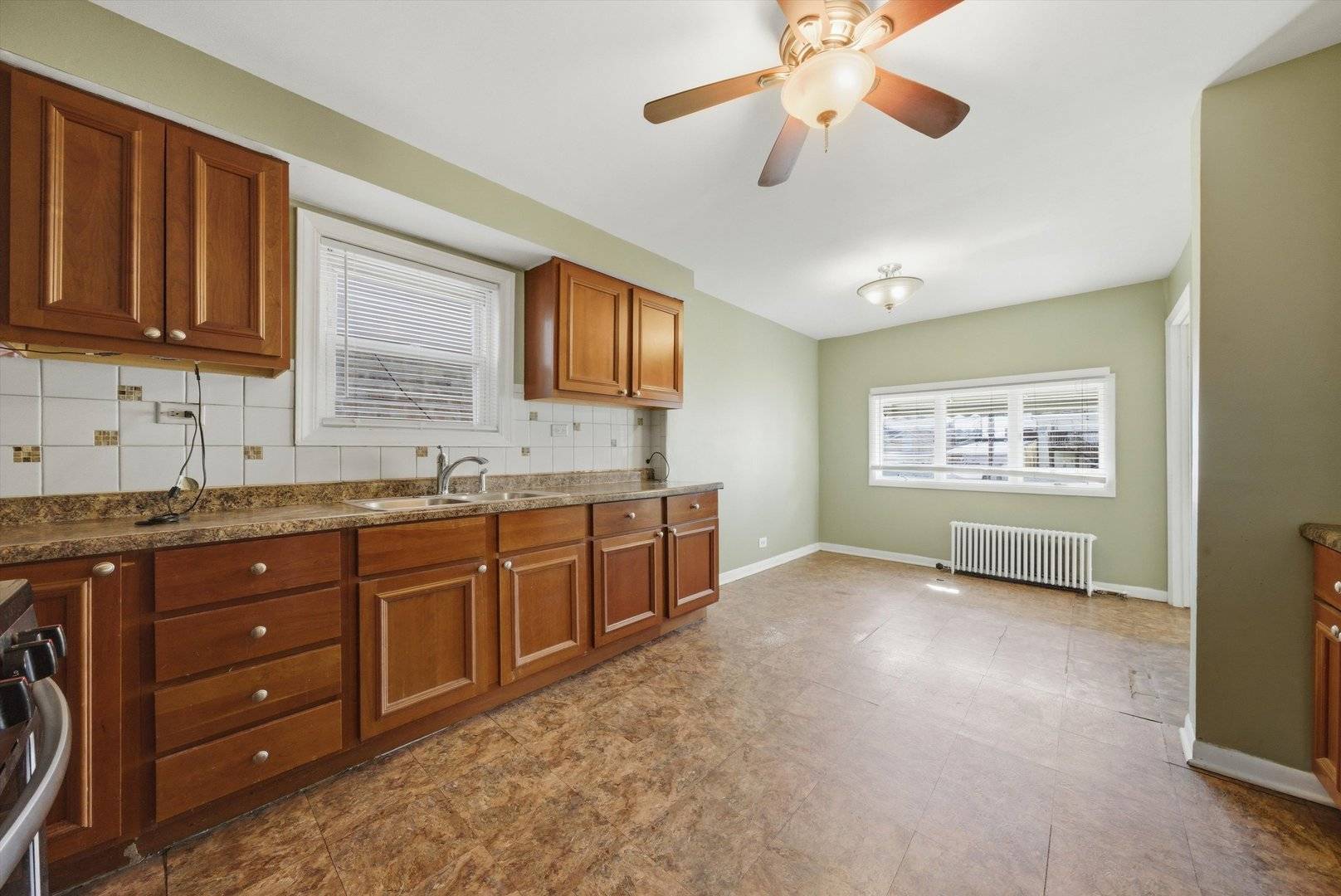2836 S Union AVE, Chicago, IL 60616