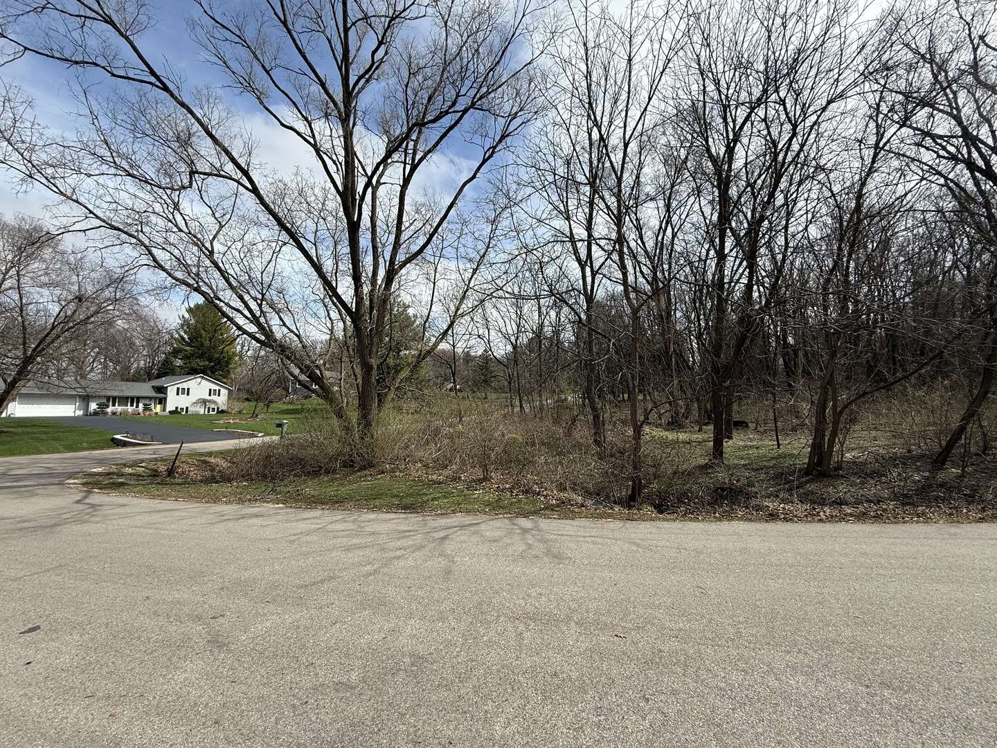 10365 KNIGHTS ARMOR LN, Roscoe, IL 61073
