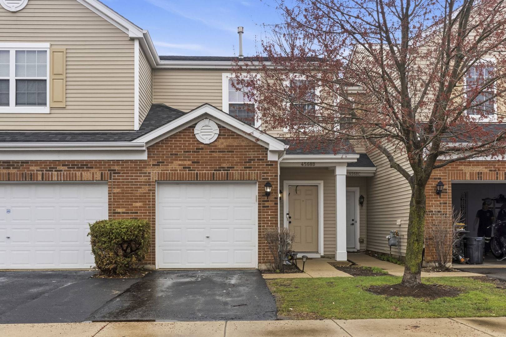 4568 Garritano ST #B, Yorkville, IL 60560