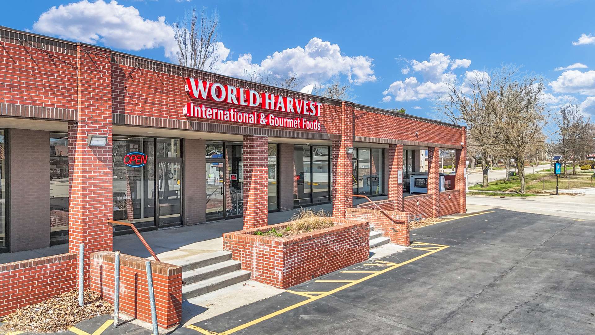 306 W Springfield AVE W, Urbana, IL 61801