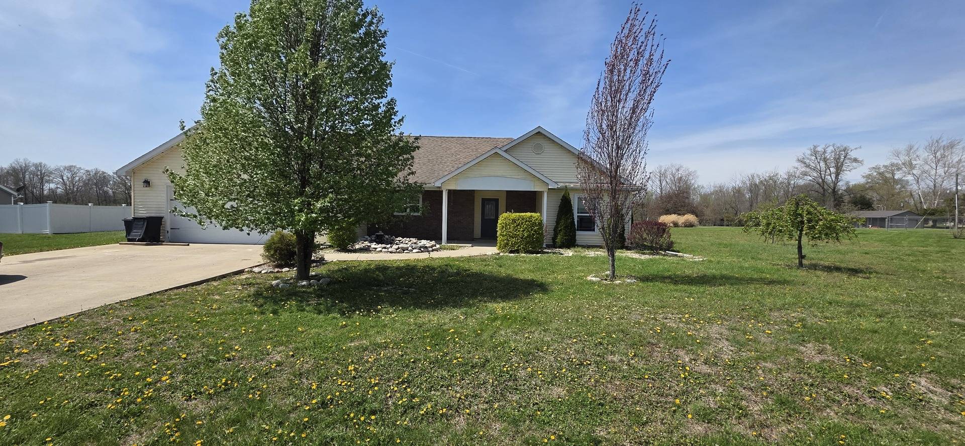 11213 Maggie DR, Marion, IL 62959