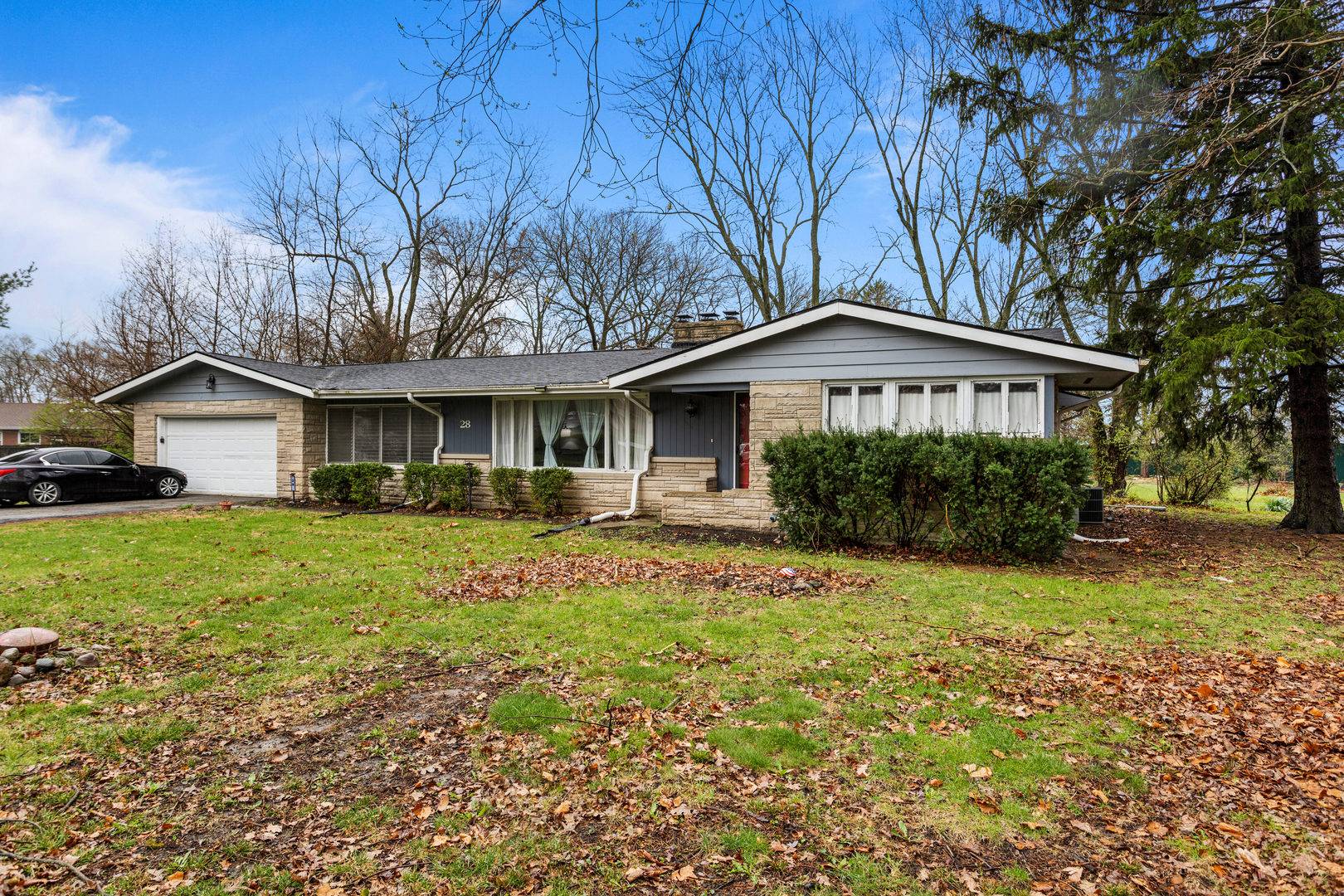 28 Lange AVE, Savoy, IL 61874