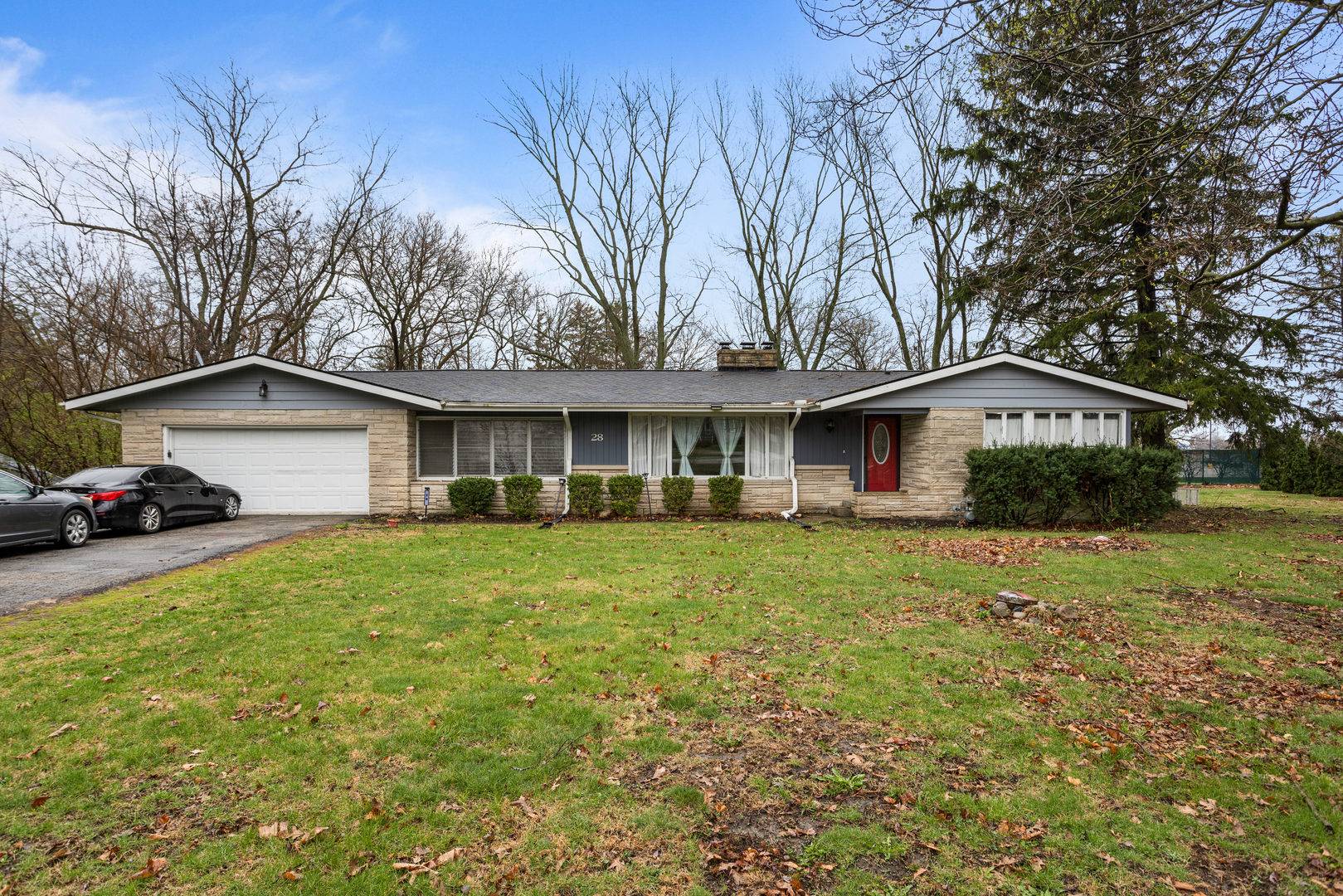 28 Lange AVE, Savoy, IL 61874