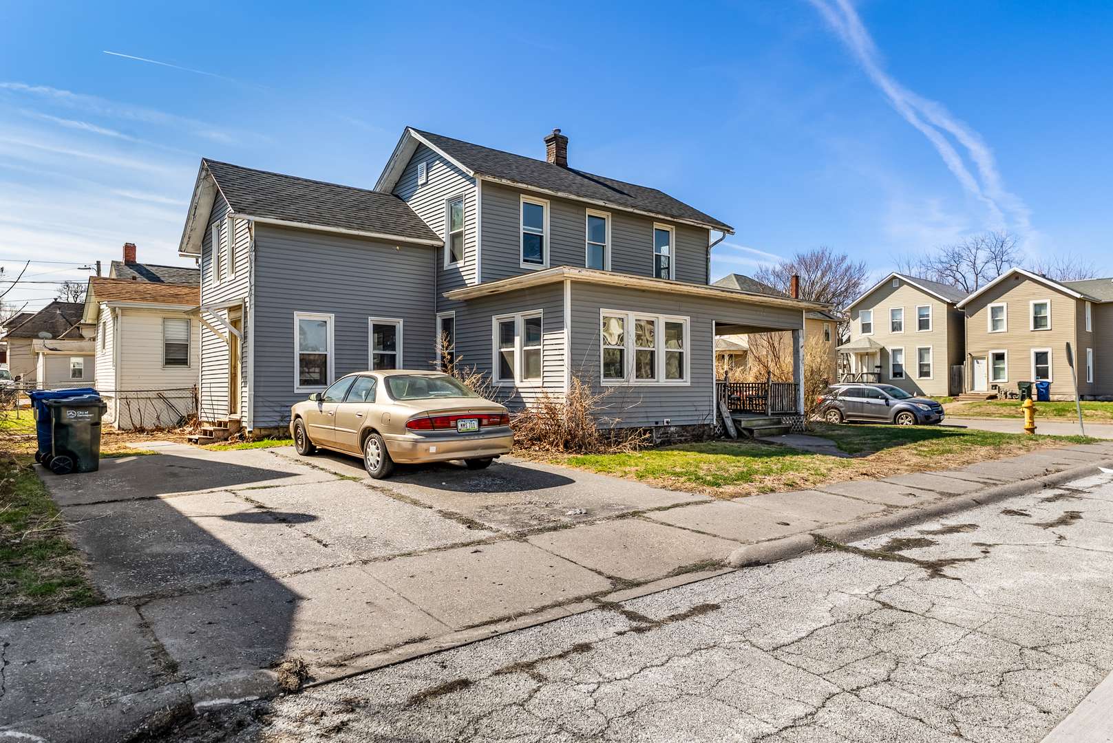 323 W 16th ST, Davenport, IA 52803