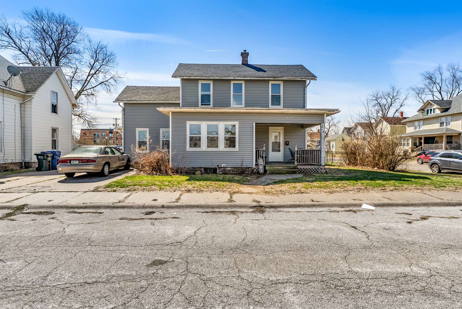 323 W 16th ST, Davenport, IA 52803