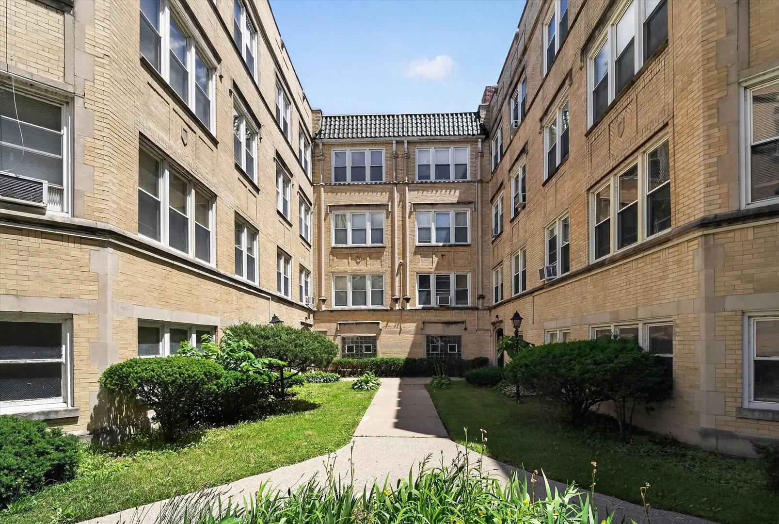 7019 S Merrill AVE #106, Chicago, IL 60649