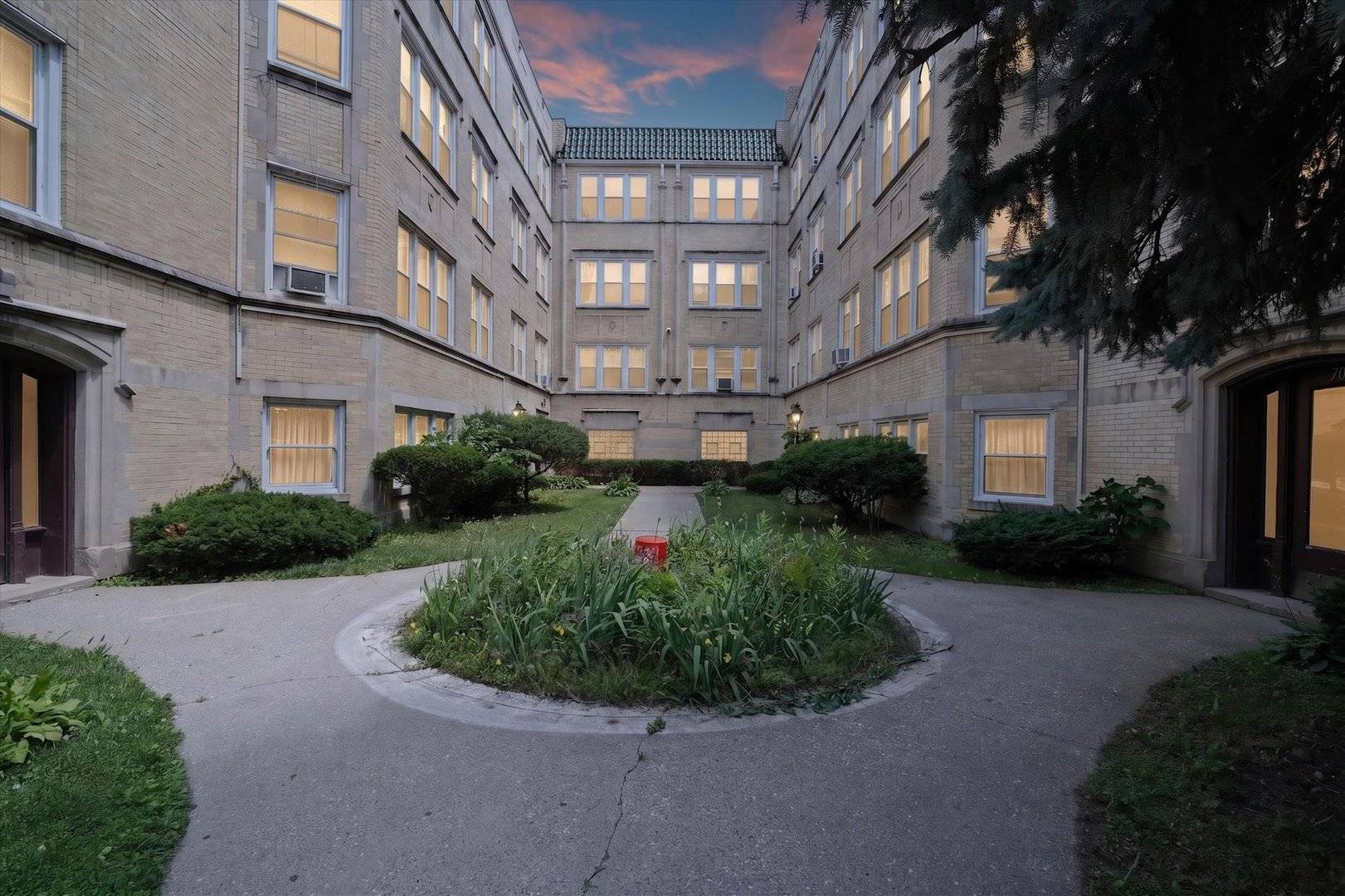 7019 S Merrill AVE #106, Chicago, IL 60649
