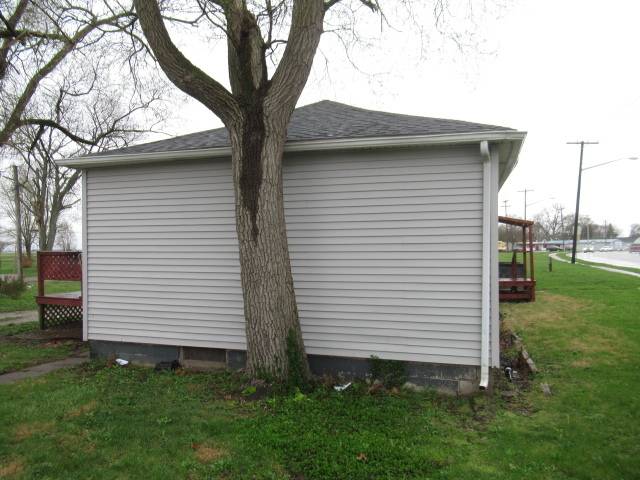 1 Charles DR, Rantoul, IL 61866