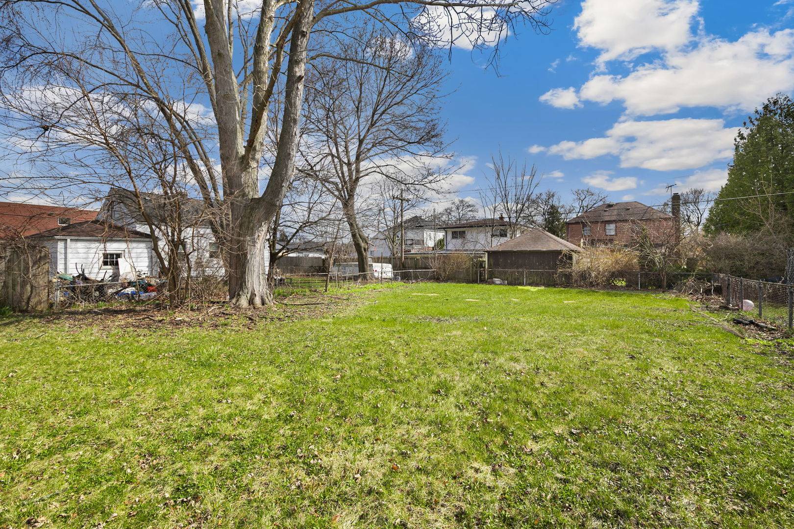 909 Highland AVE, Waukegan, IL 60085