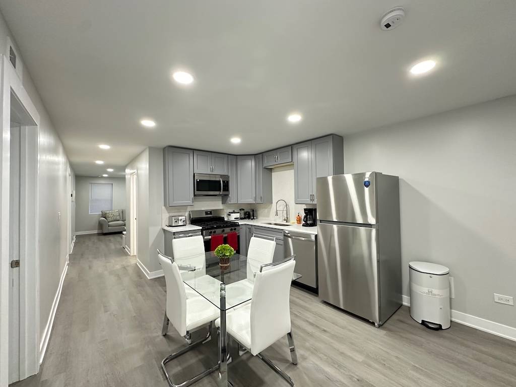 1937 W GRAND AVE #1, Chicago, IL 60622