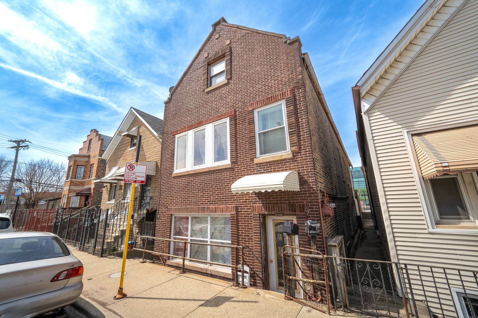 2518 S Claremont AVE, Chicago, IL 60608