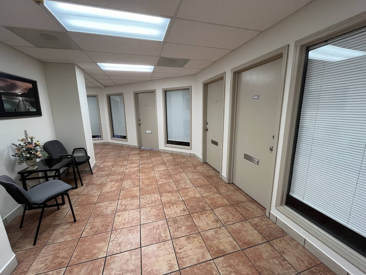 1043 S YORK RD #106B, Bensenville, IL 60106