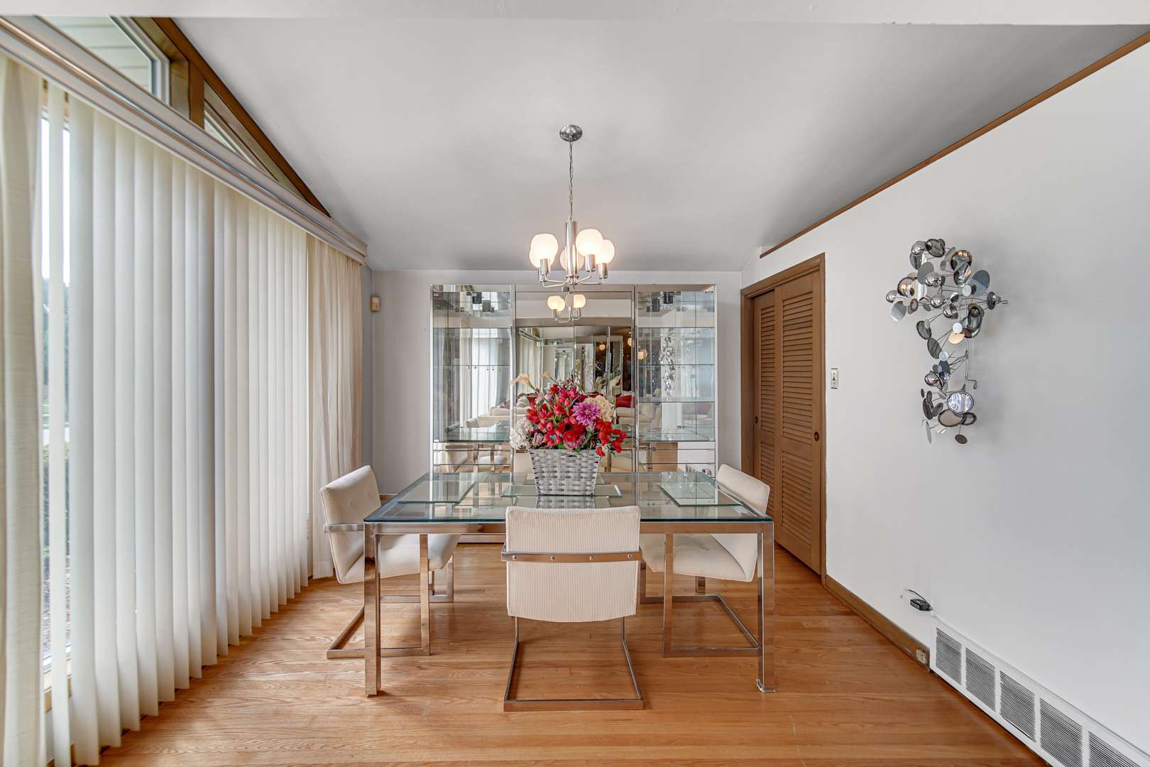 9238 S Constance AVE, Chicago, IL 60617