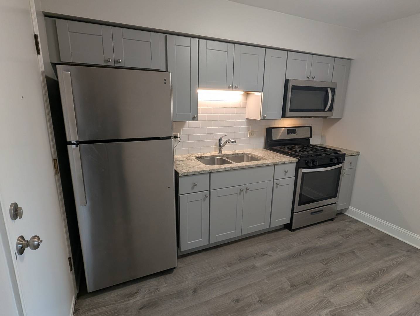 9216 Seymour AVE W #1E, Schiller Park, IL 60176