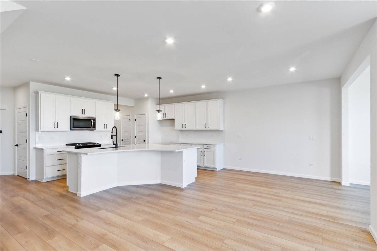 681 Maidengrass WAY #64005, Bolingbrook, IL 60490