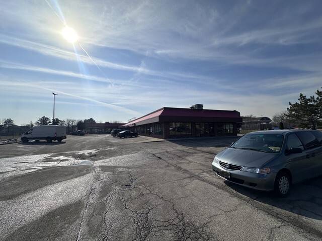 199-201 S Rand RD, Lake Zurich, IL 60047