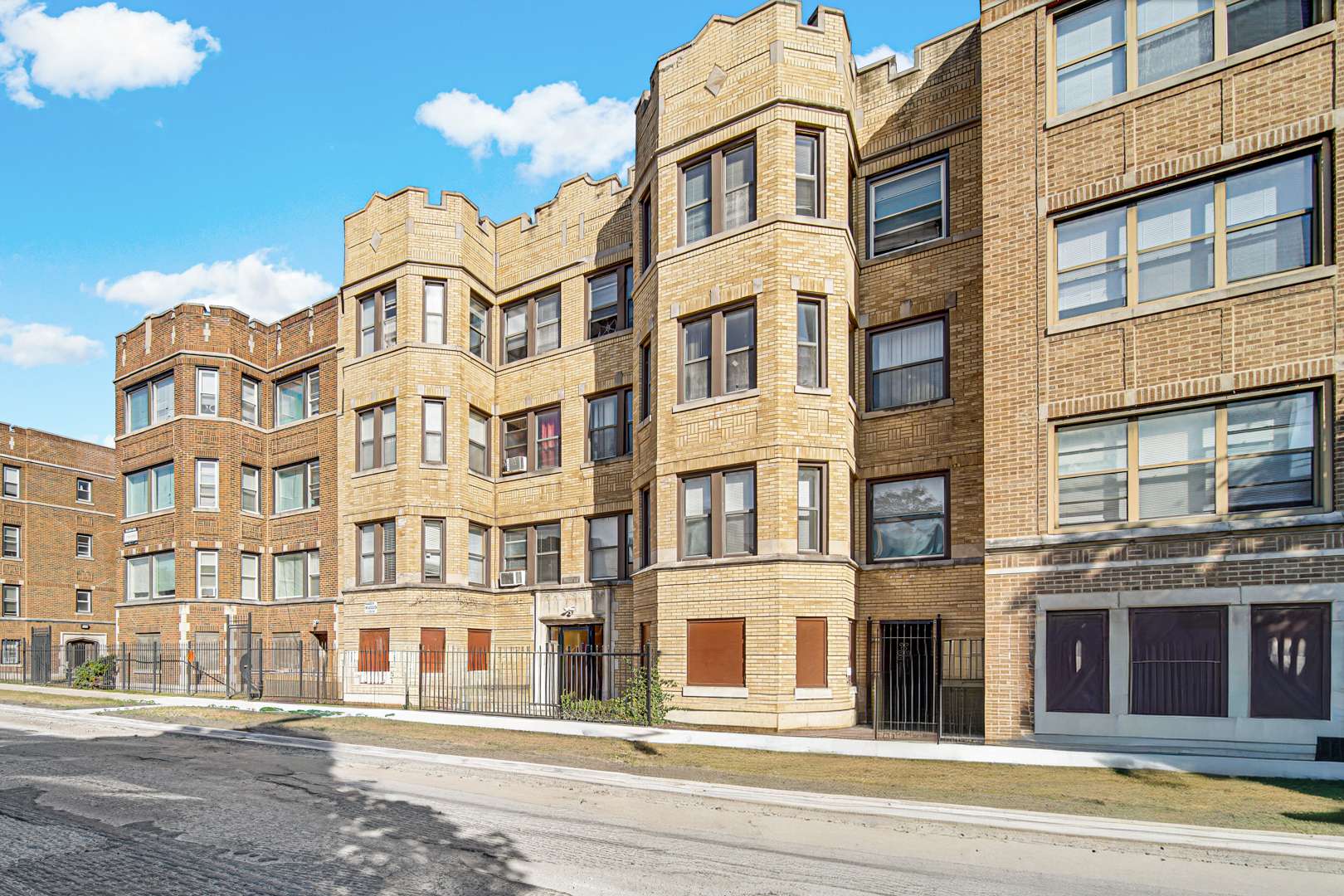 1758 E 72nd ST, Chicago, IL 60649
