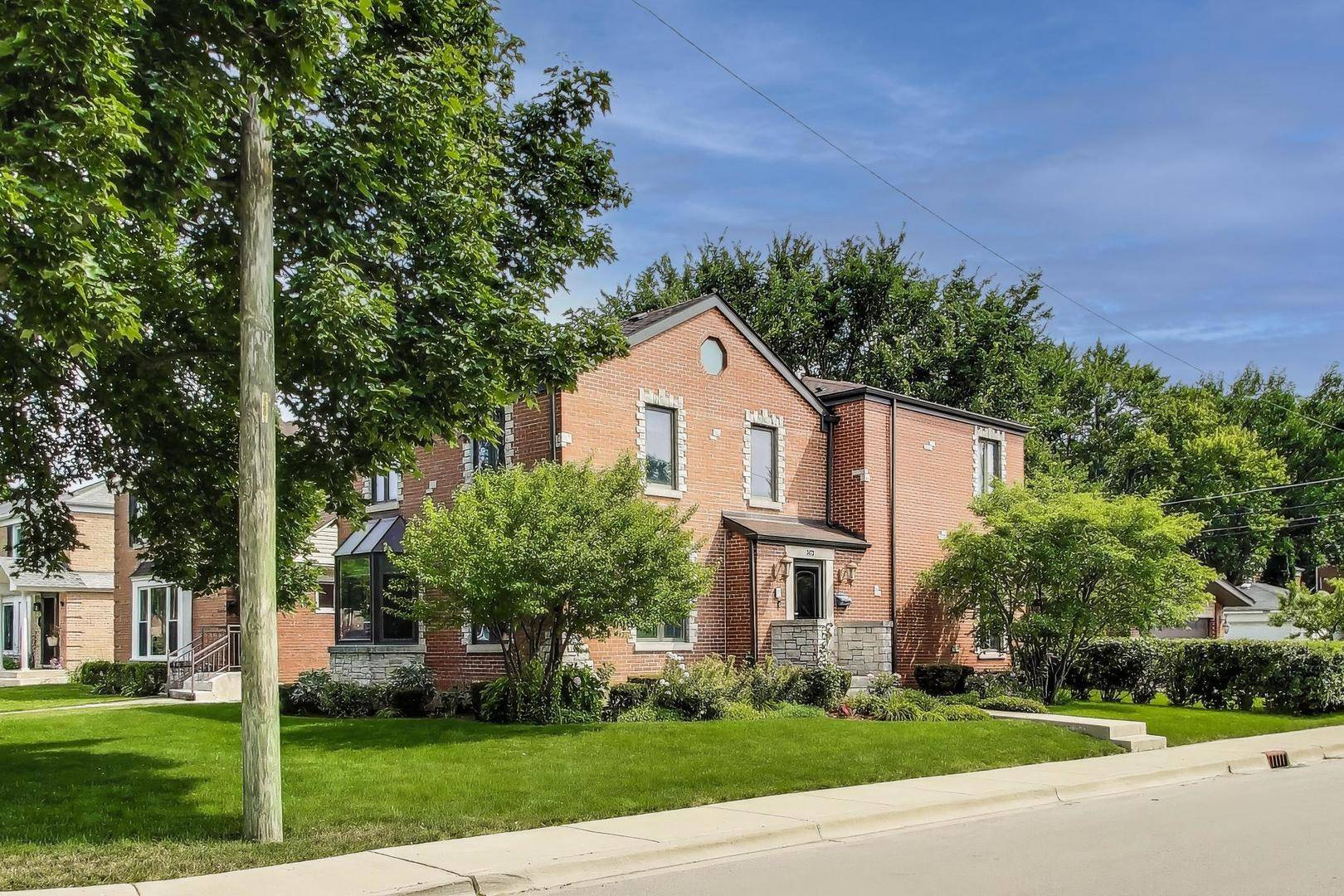 3472 W North Shore AVE, Lincolnwood, IL 60712