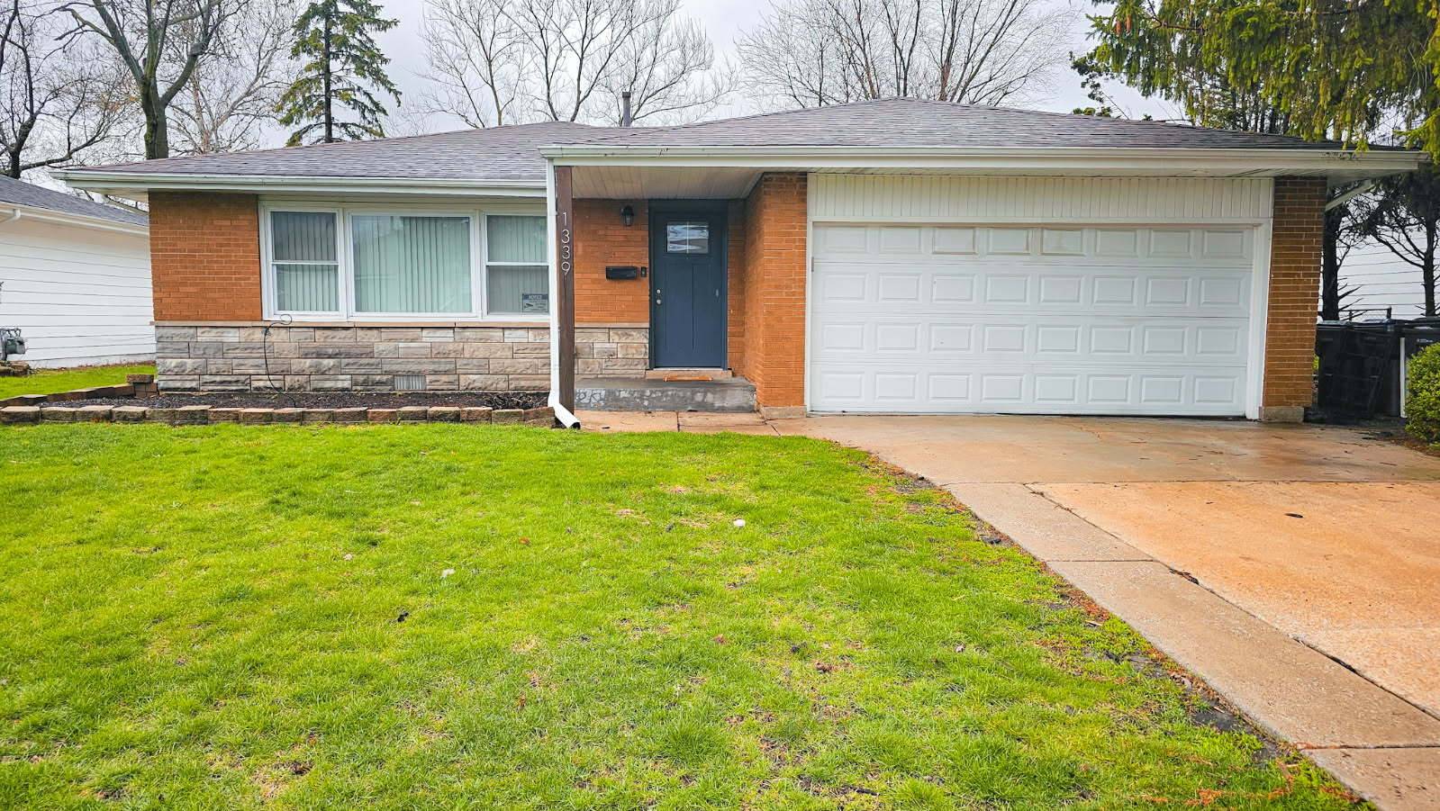 1339 Prince DR, South Holland, IL 60473