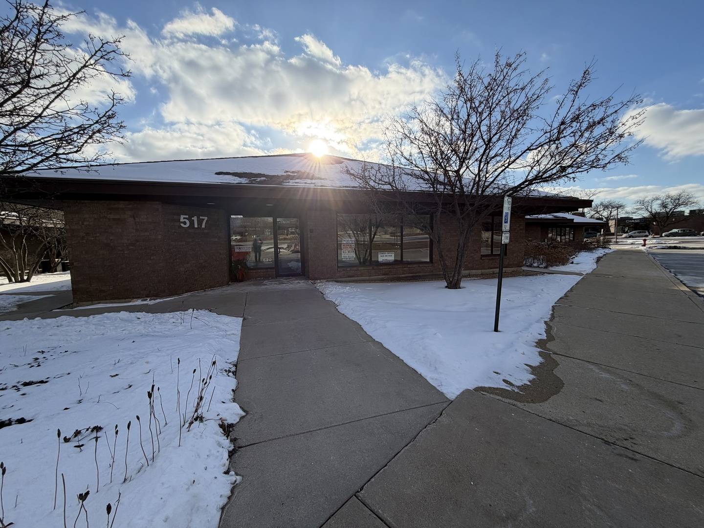 501-517 Thornhill DR, Carol Stream, IL 60188